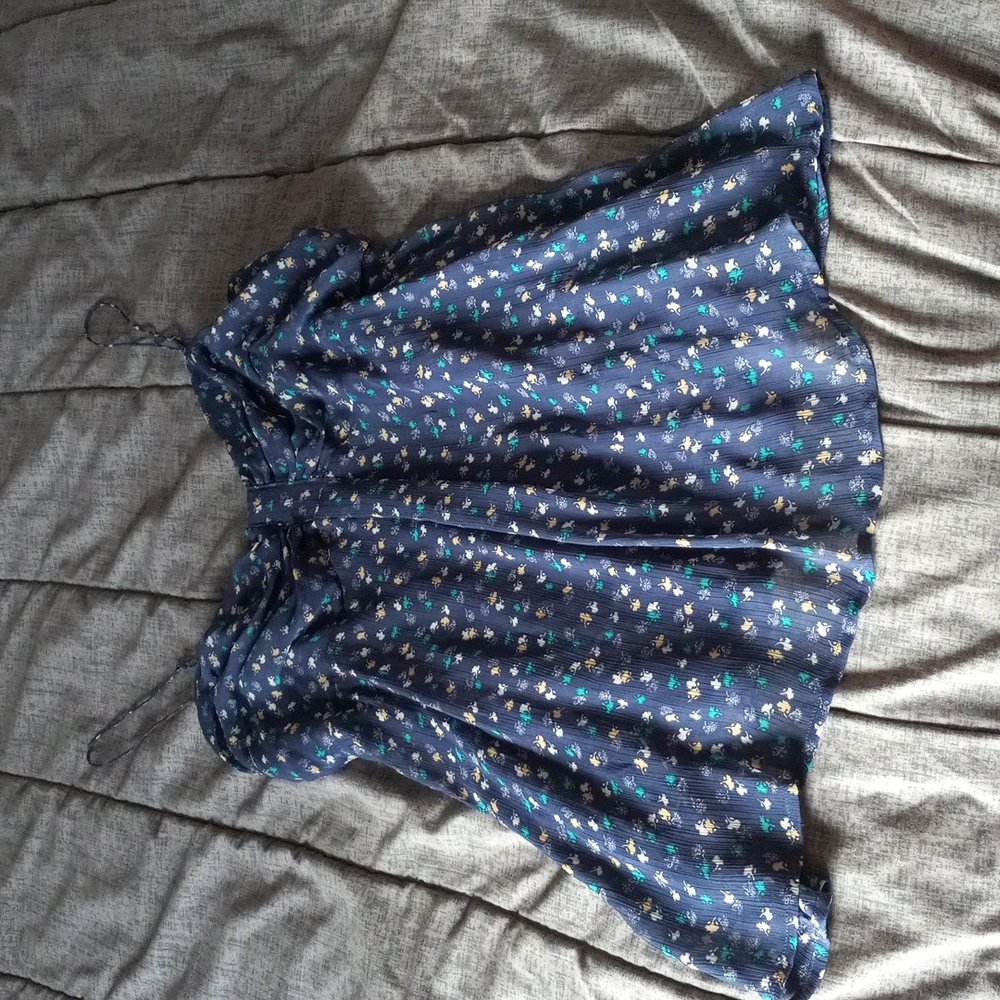 American Eagle top